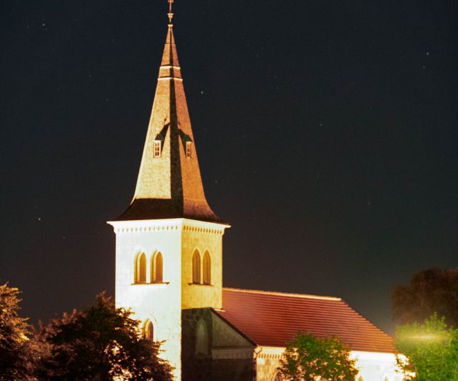 Stars over church in Strö
